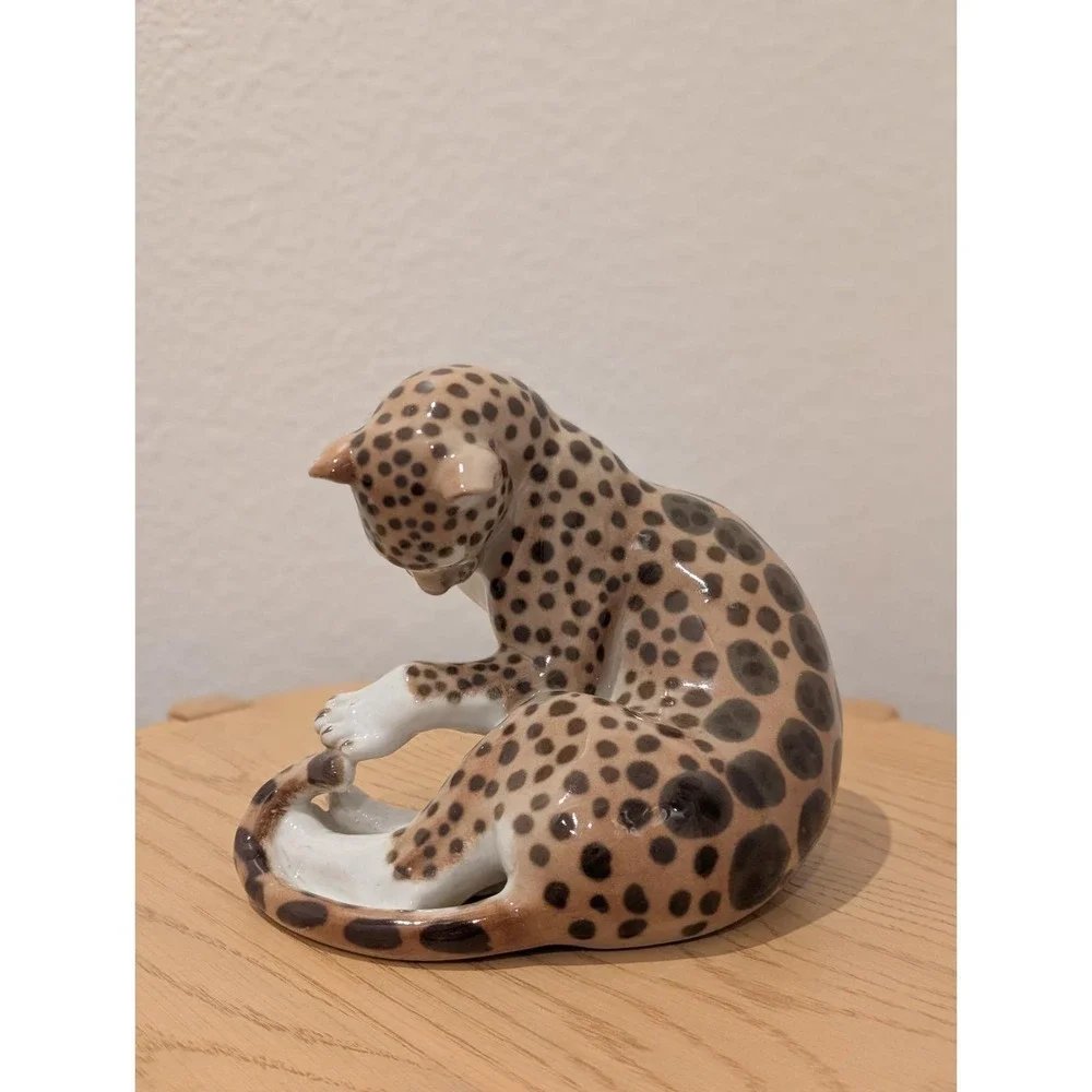 Lomonosov Porcelain Cheetah  (RARE)  Excellent Condition